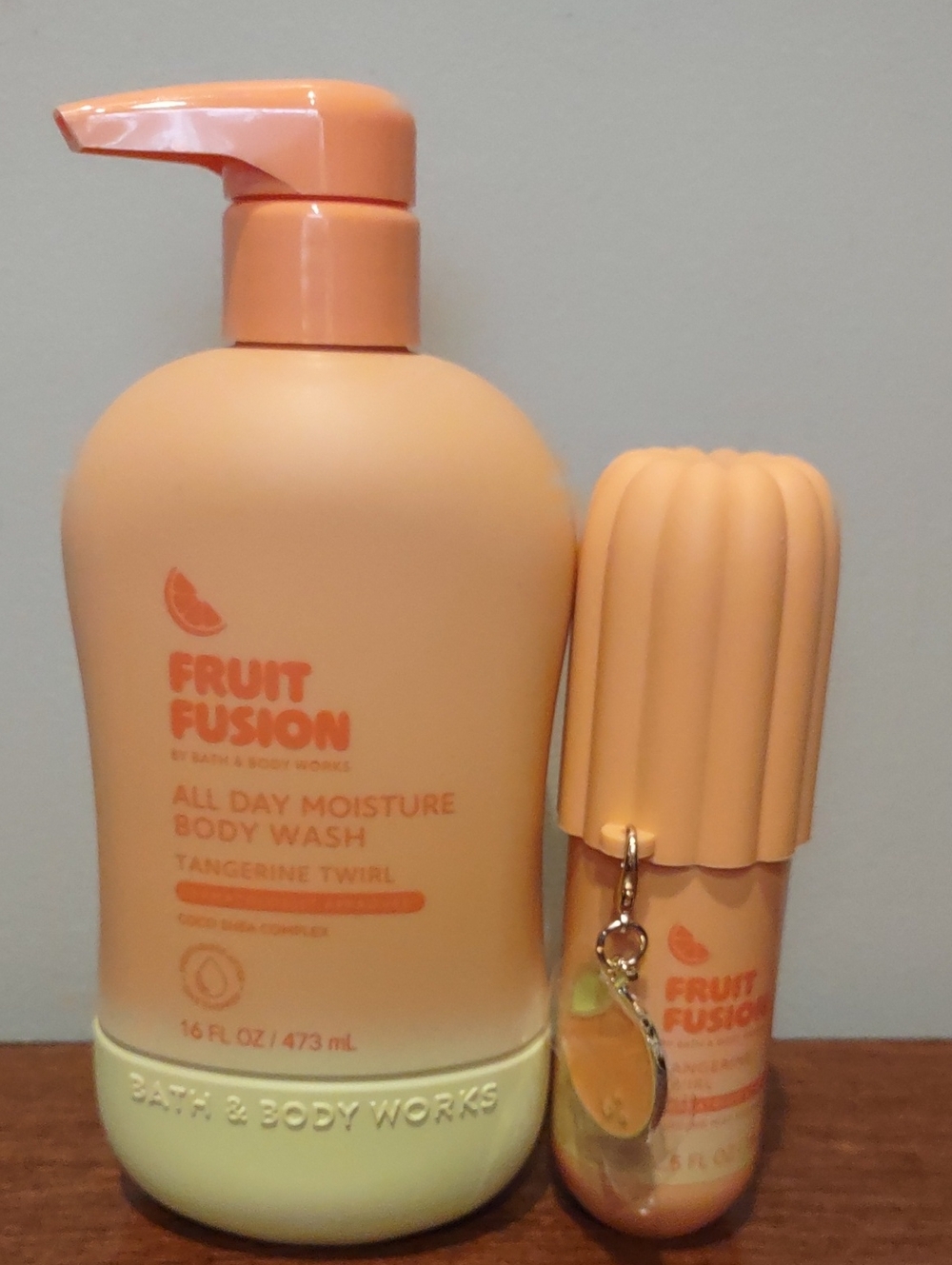 Bath & Body Works Fruit Fusion Tangerine Twist Peach-Orange Body Wash & Roller